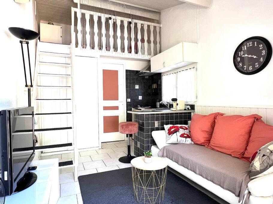 Le Jardin De Mae Apartment Bouc-Bel-Air Exterior foto