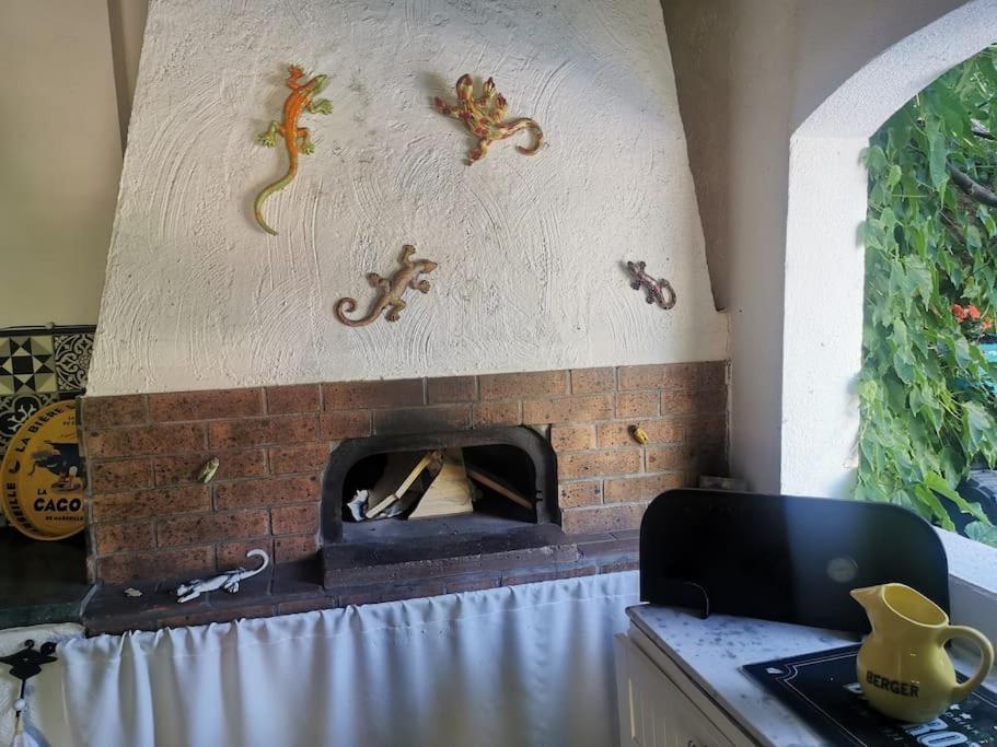 Le Jardin De Mae Apartment Bouc-Bel-Air Exterior foto